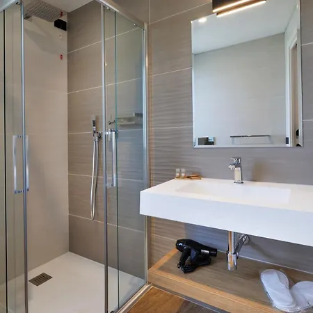 Pensión Maradiva 4*